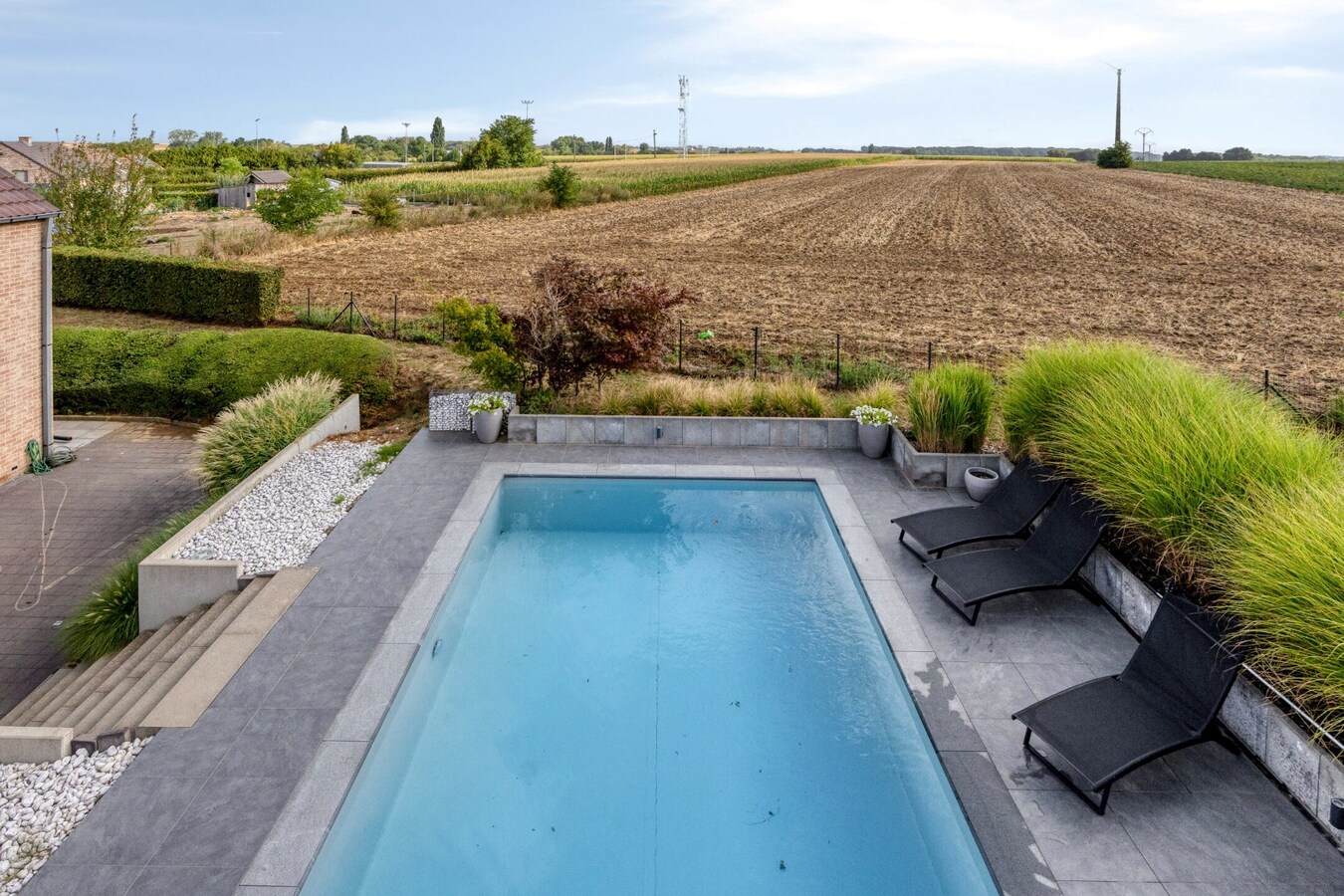 Exclusieve VILLA met zwembad en poolhouse te Piétrain - PEB energielabel B 