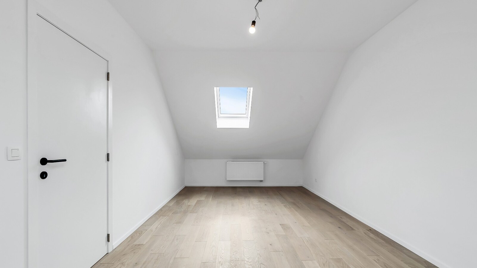 LINDEN (grens Kessel-Lo) groot huis met grote tuin 