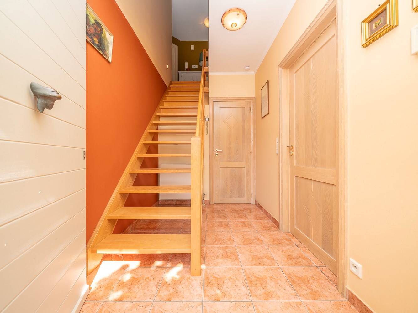 Instapklare, vrijstaande villa met 4 kamers op toplocatie 