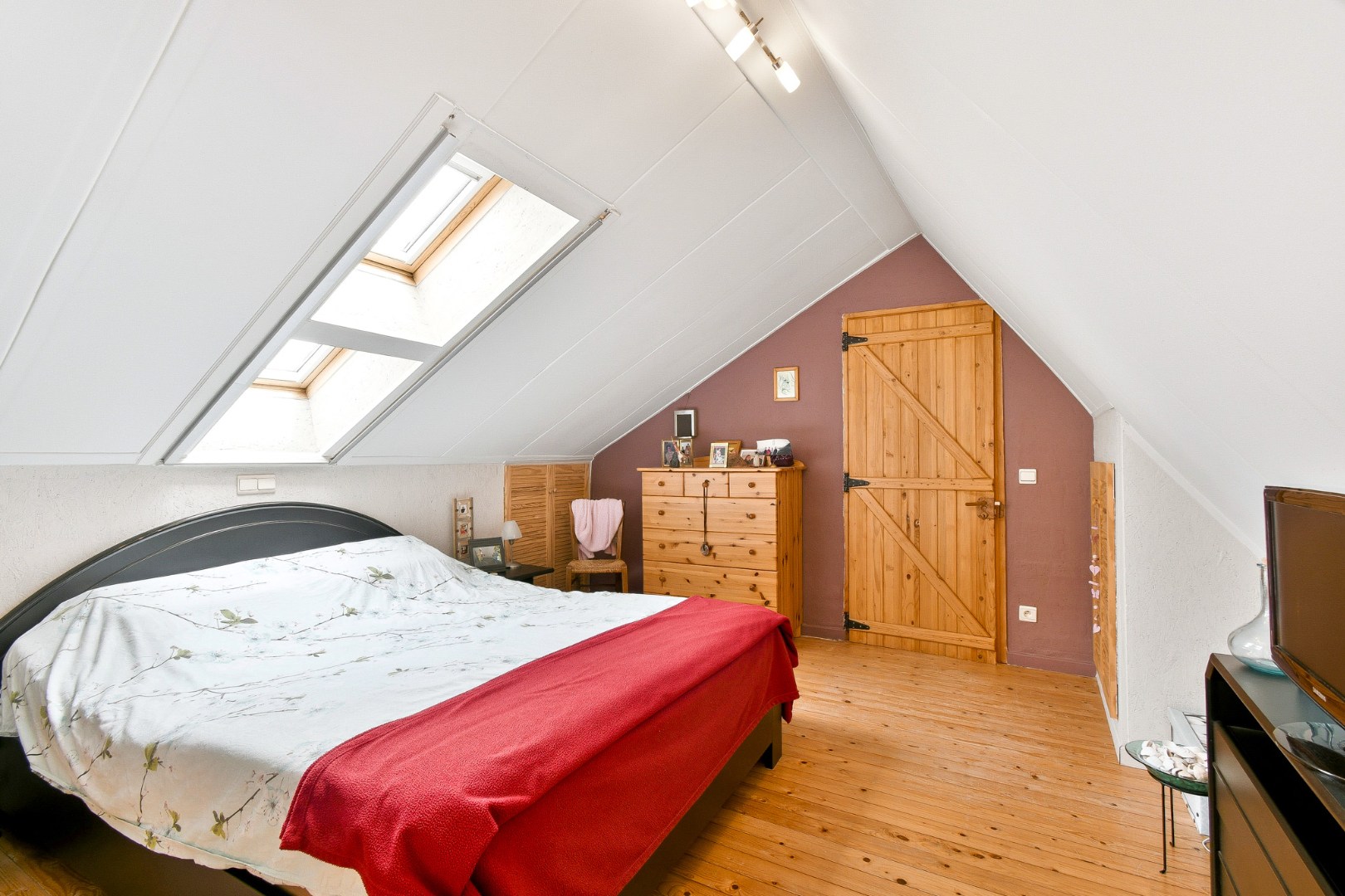 prachtige vrijstaande woning op toplocatie langs het kanaal te Leffinge met uniek panoramisch verzicht 