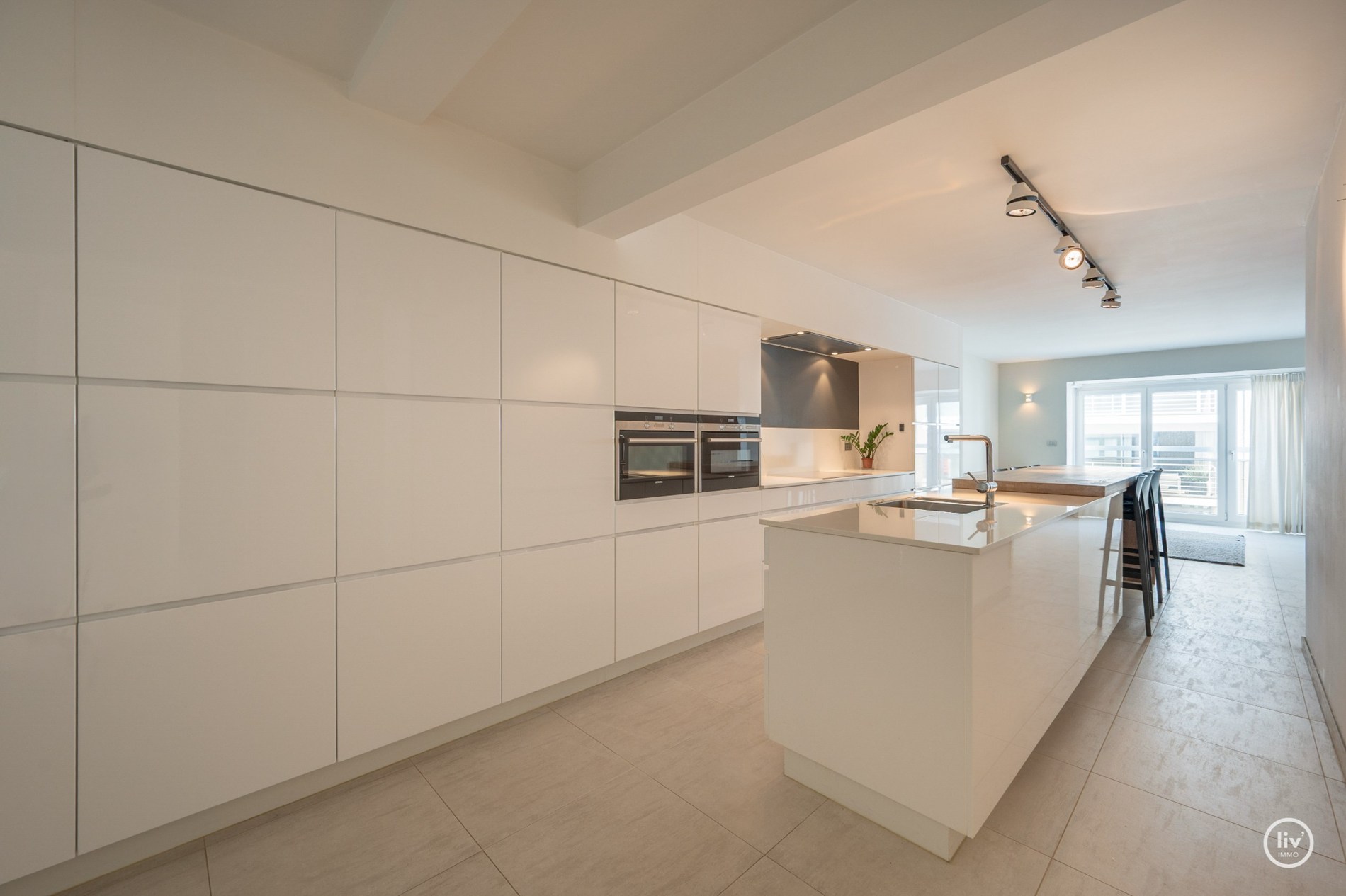Bel appartement de deux chambres situé au centre de Knokke. 