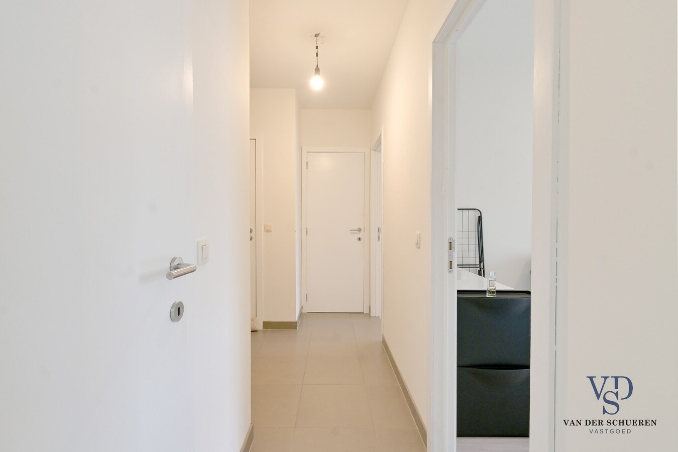 Modern appartement in hartje Dikkelvenne 