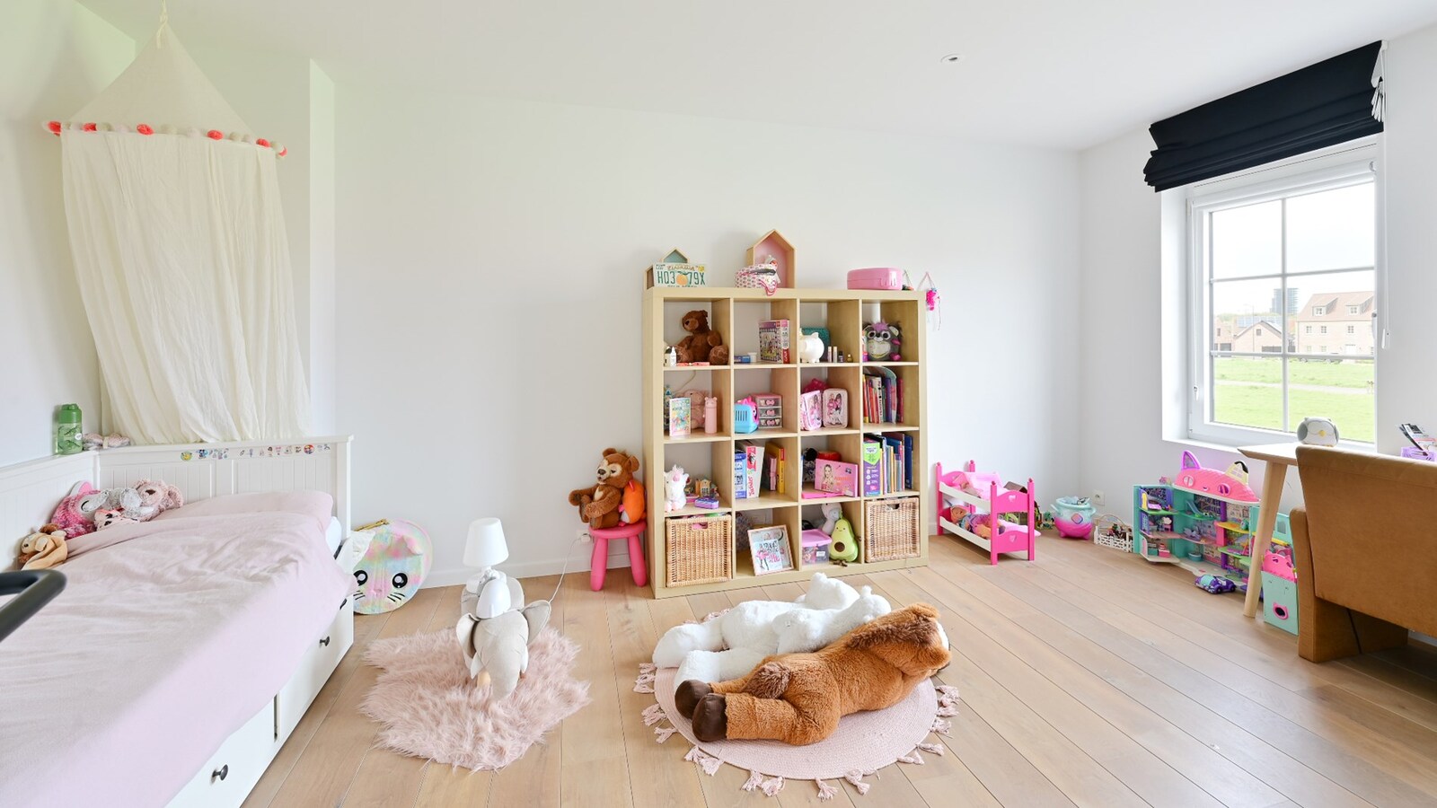 Recent gebouwde en ruime gezinswoning in een kindvriendelijke wijk 