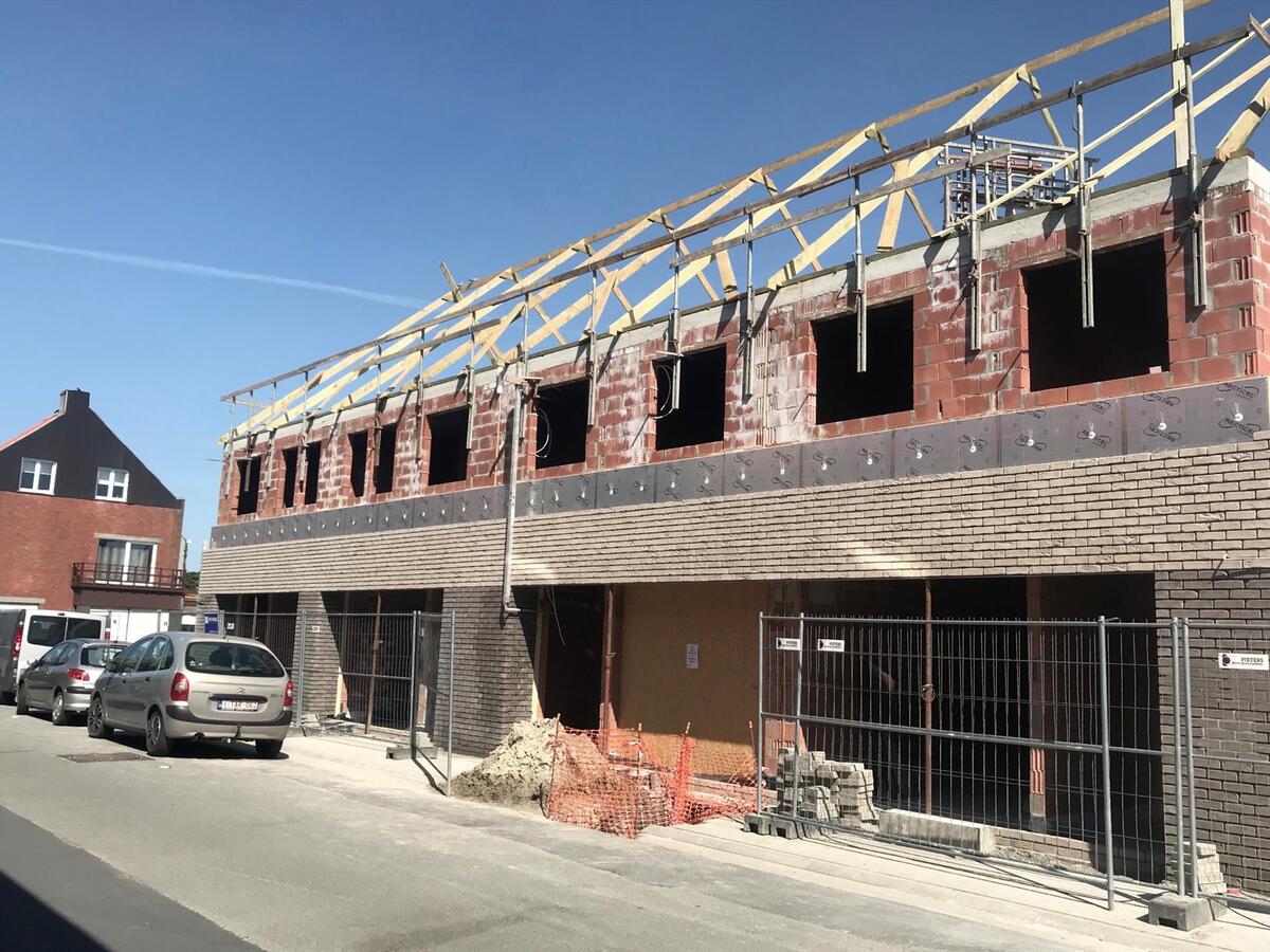 MODERNE NIEUWBOUW WONING PAL IN CENTRUM BREDENE DORP 