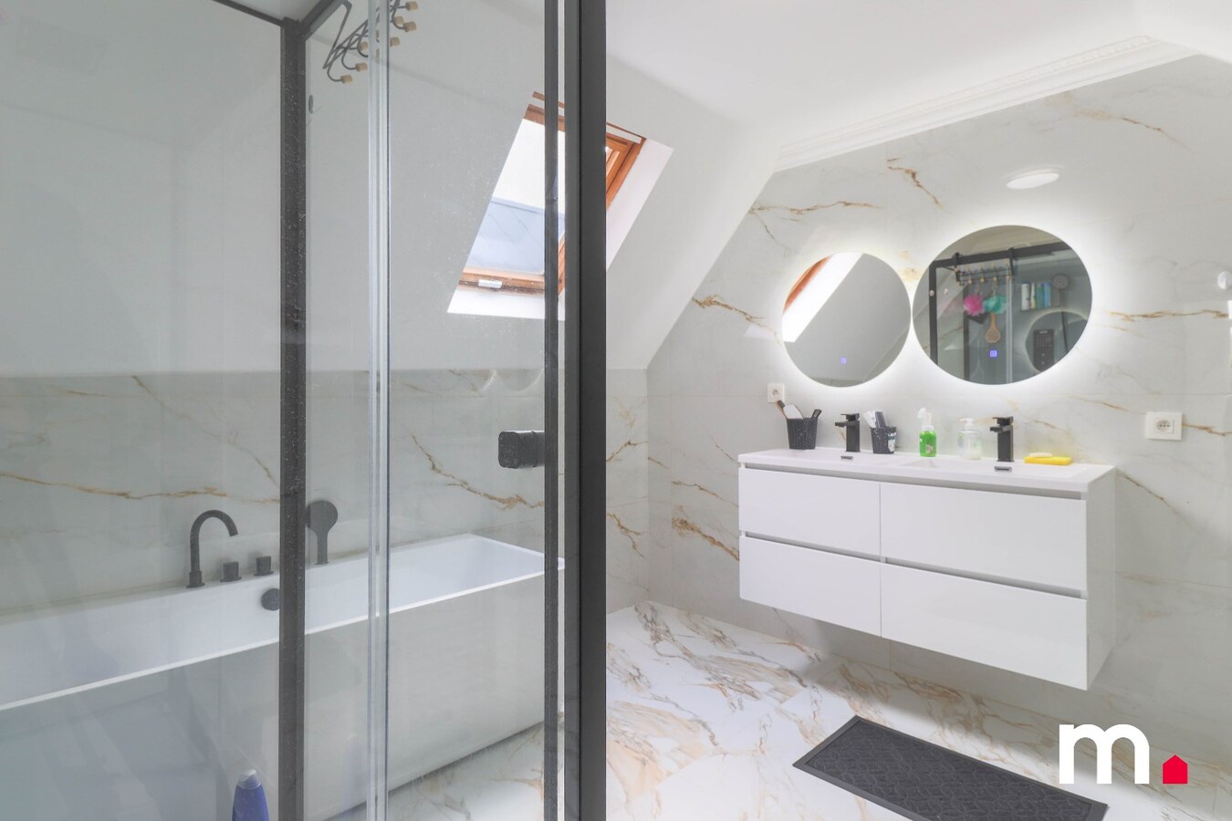 Instapklare woning te Wevelgem met 4 slaapkamers en 2 badkamers! 