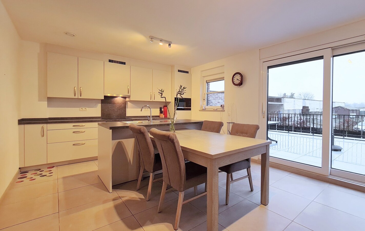 Moderne duplex van 2019 met royaal zuidgeoriënteerd terras 