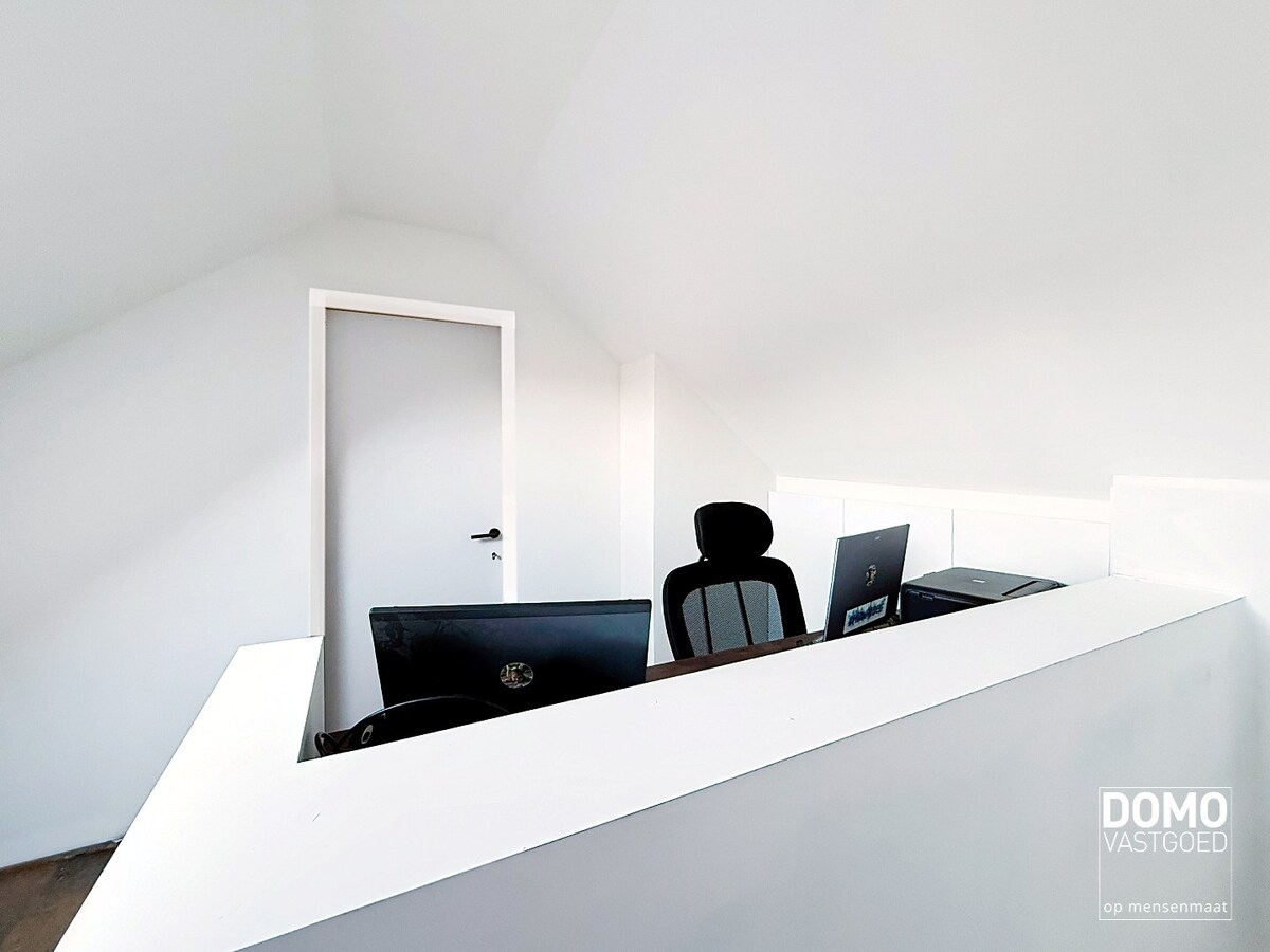 Ruime charmante woning met 3 slaapkamers - 244m² - EPC: B 