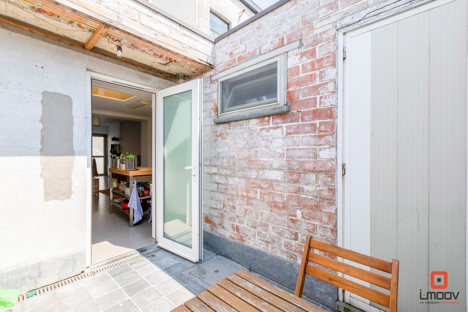 Lichtrijk en instapklare 4 slaapkamer woning 