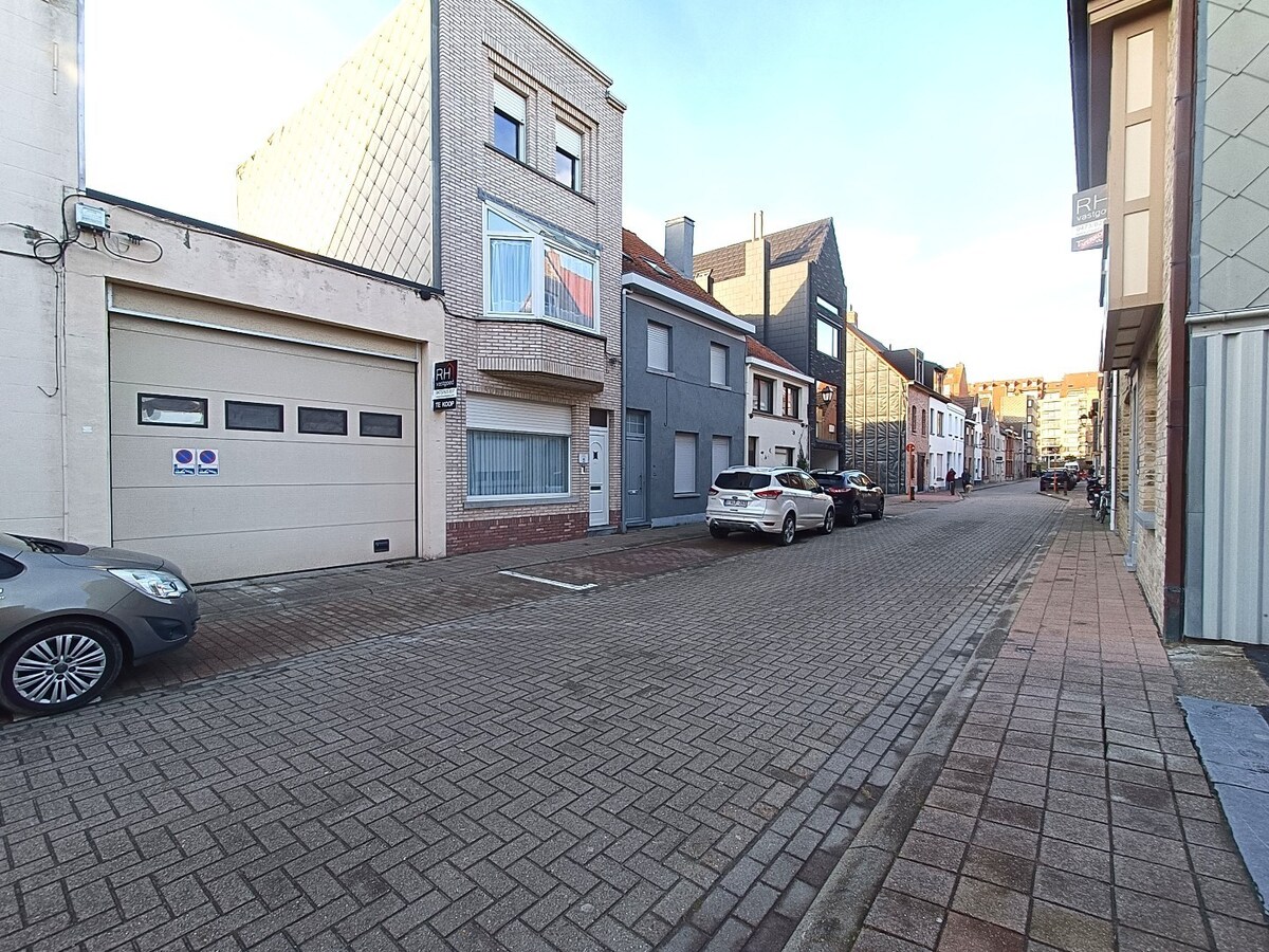 Opslagplaats/bouwgrond van 106 m² in het centrum van Heist 