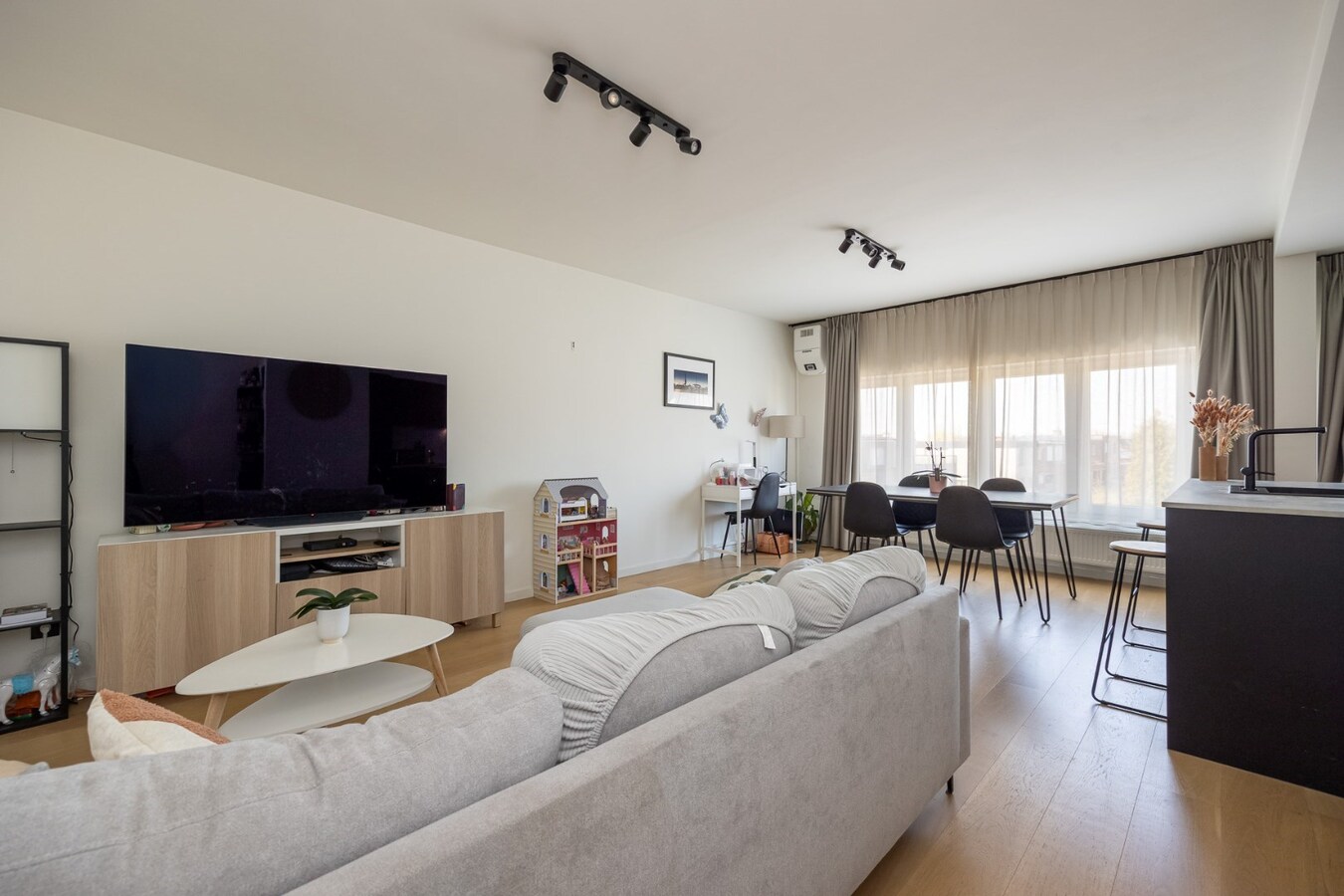 Gerenoveerd energiezuinig appartement met 2 slpk te Schelle! 