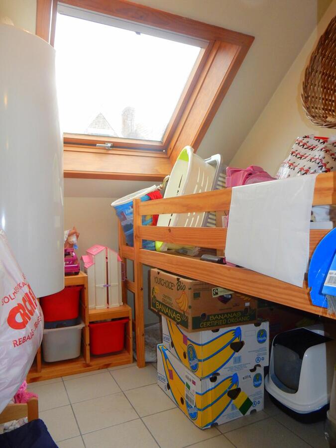 Gezellige rijwoning met tuin en een dubbele garage 