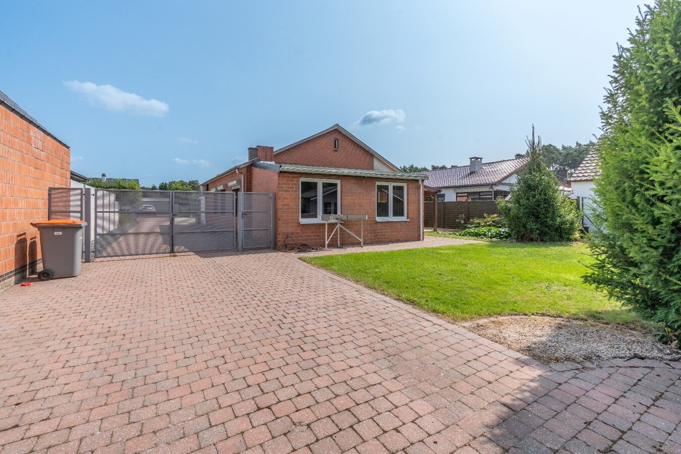 Ruime woning met drie slaapkamers 