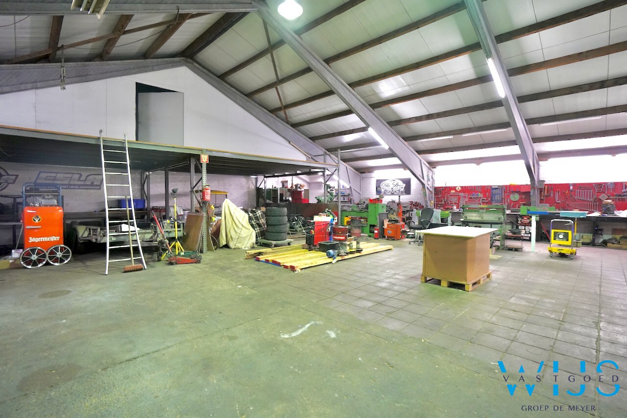 Woonhuis met loods te Sleidinge ! 