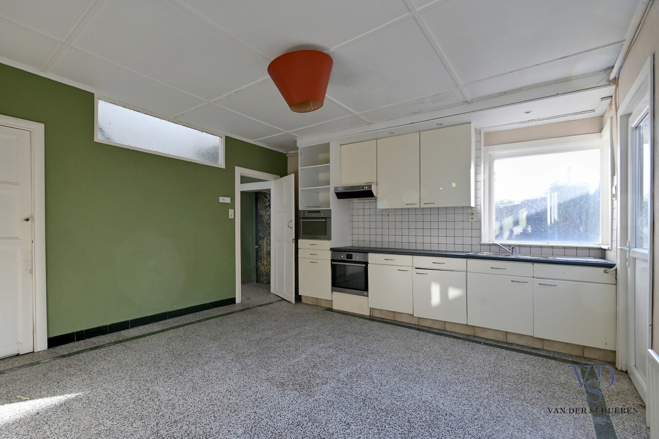 Ruime woning met tuin in centrum Eine ! 