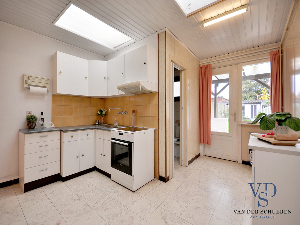 Rijwoning met tuin nabij station Gent-Sint-Pieters. Top-ligging nabij tram en trein ! 