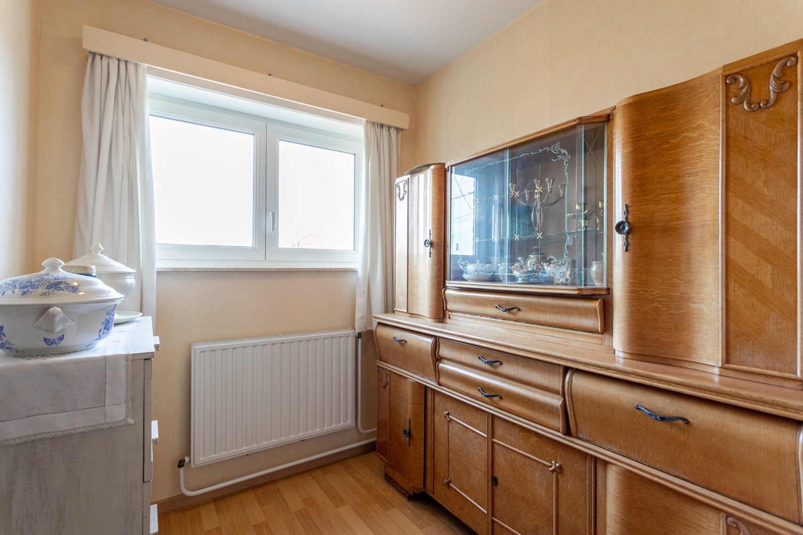 Te renoveren woning met 5 slpks op topligging in Dworp 