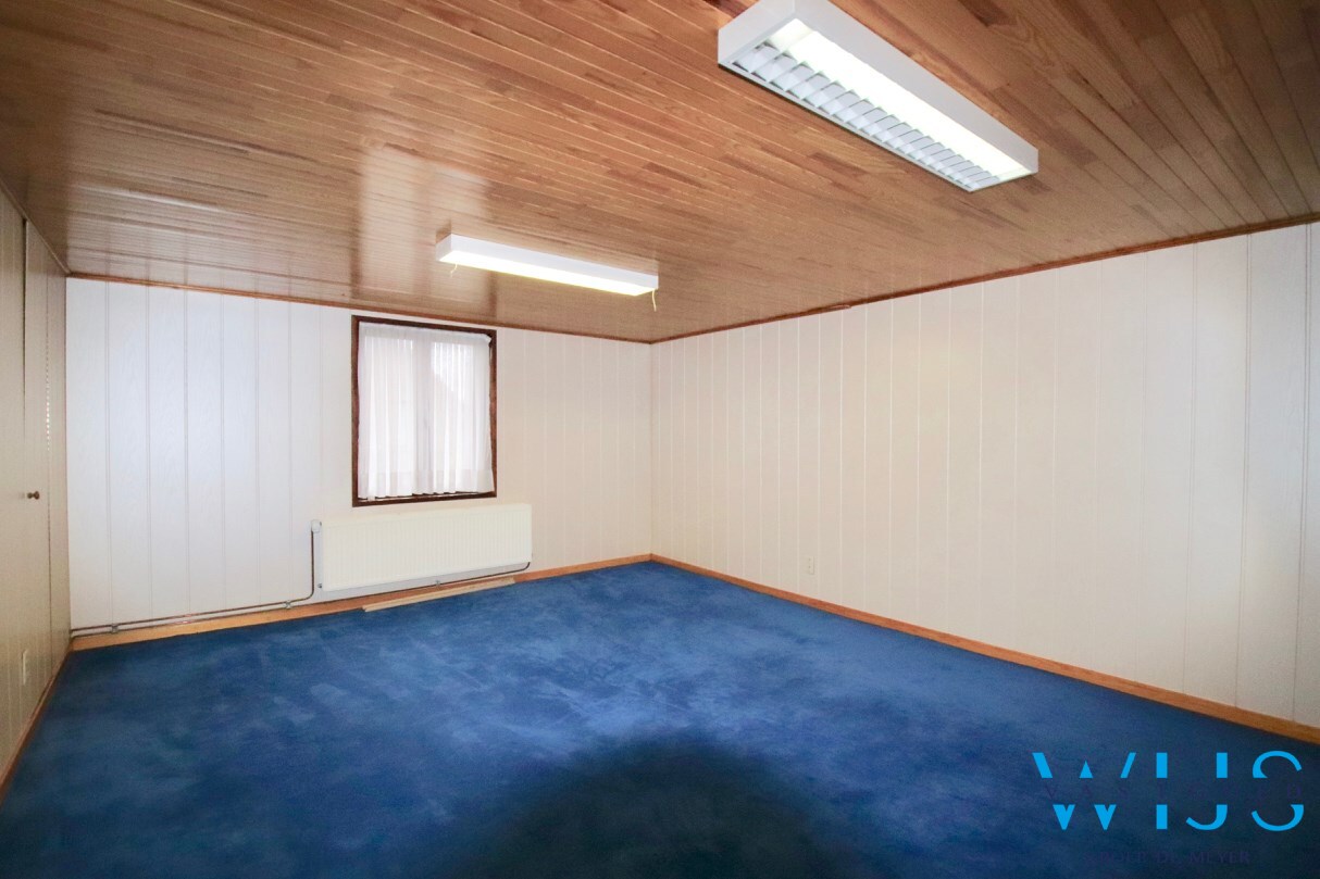 Zeer ruim instapklaar woonhuis ! 