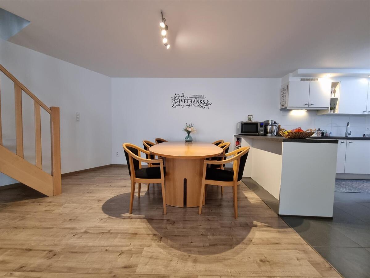 Volledig gerenoveerde, centraal gelegen woning - Heist 