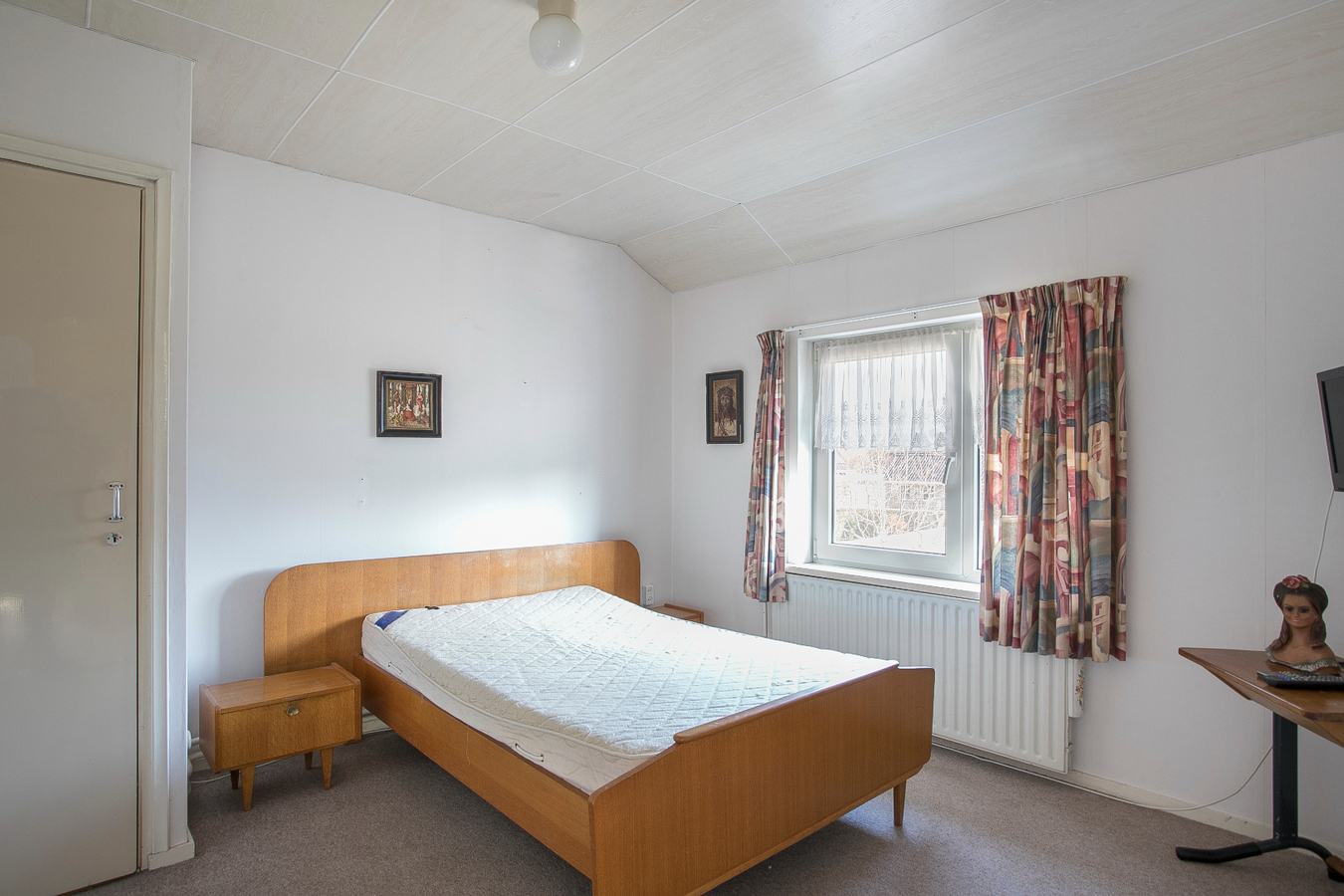 Vrijstaande woning met garage gelegen op een perceel van 556 m2. 