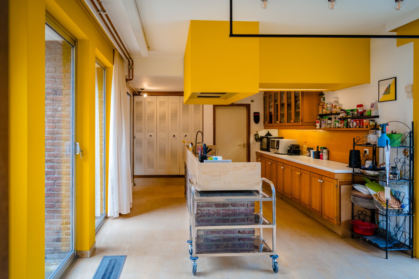 Unieke woning met 5 slaapkamers residentieel gelegen te Eeklo 