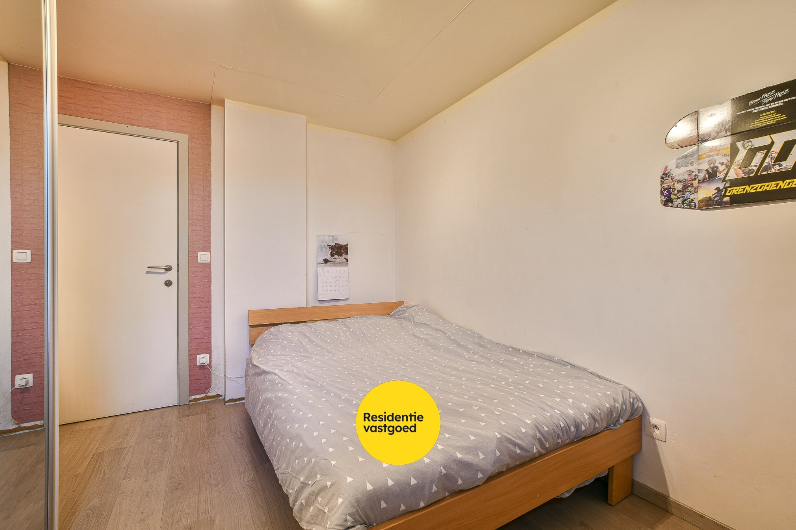 Instapklare halfopen woning met 3 slaapkamers en zonnige tuin in Vosseslag, vlakbij bos en duinen 