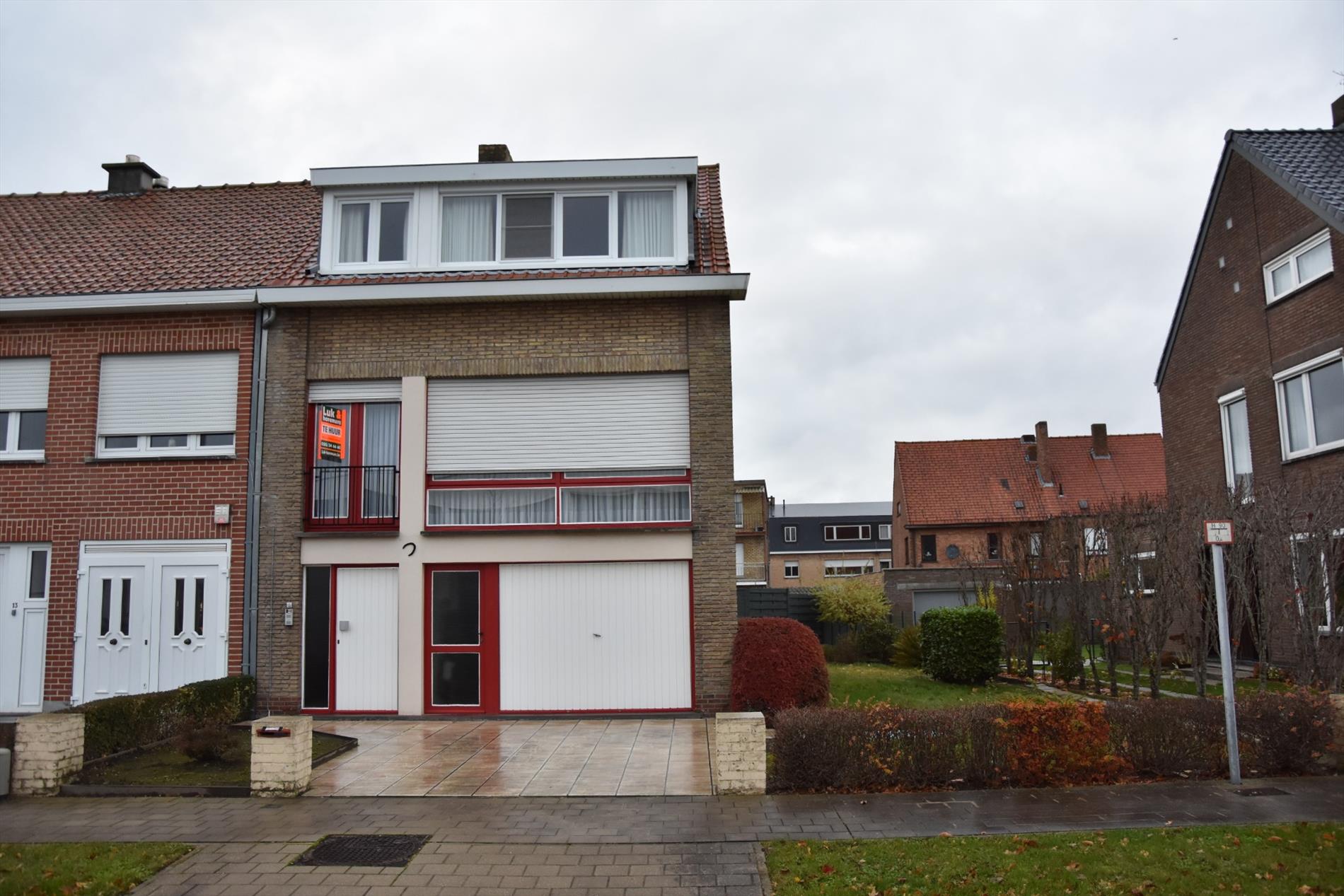 Instapklare HOB met garage en tuin 