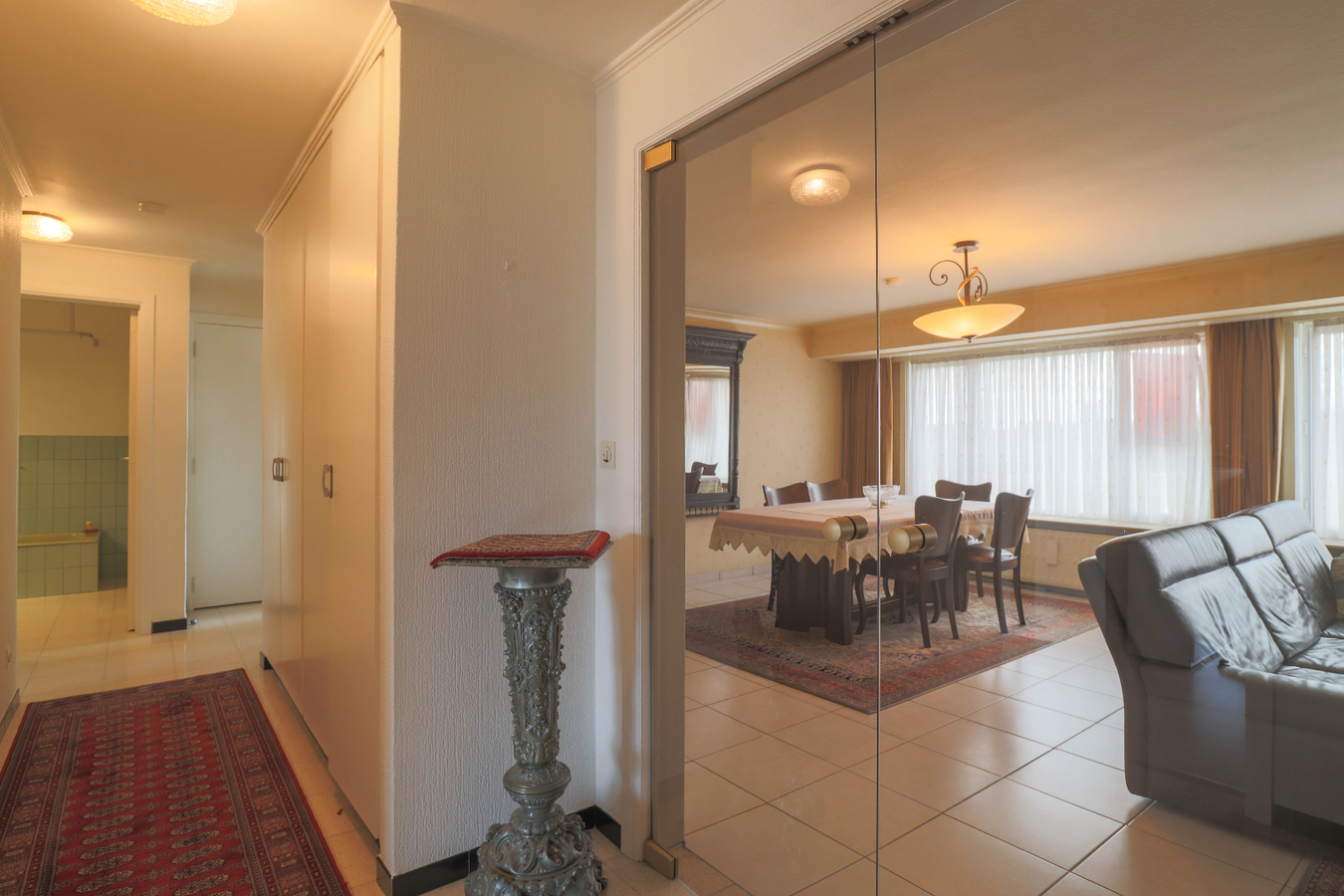 Ruim appartement met 3 slaapkamer en garage in Heule te koop! 