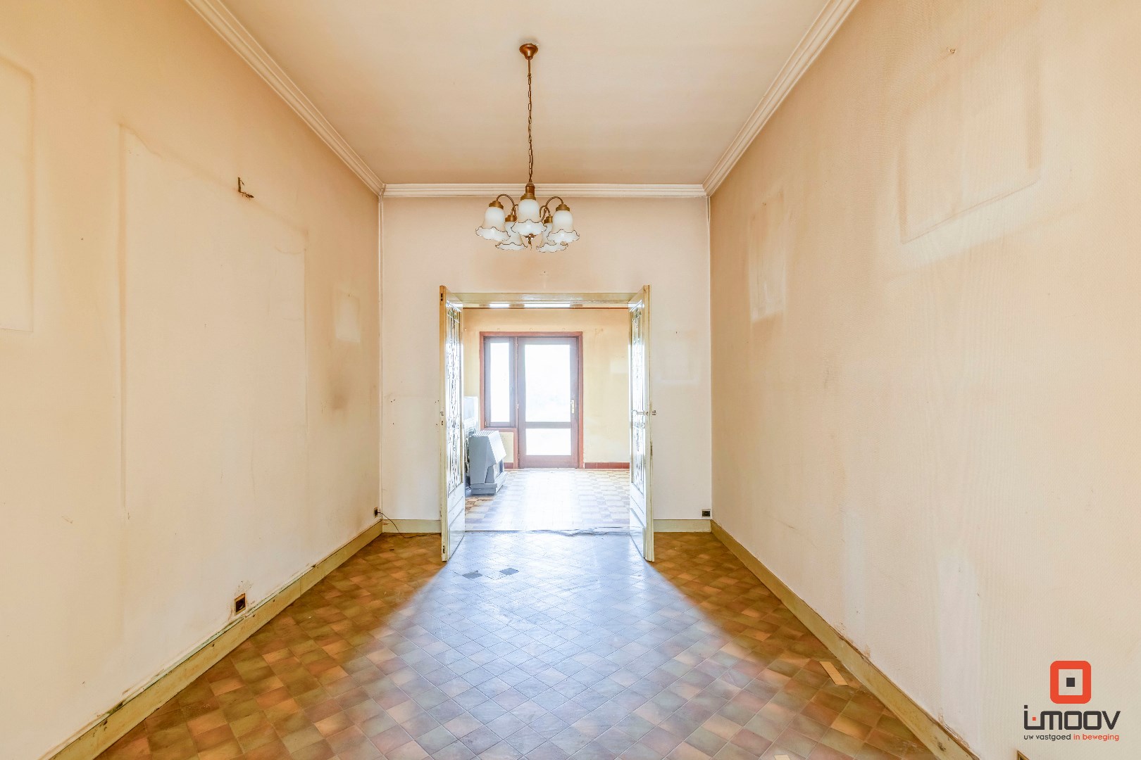 Karaktervolle te renoveren woning in Sint-Amandsberg 