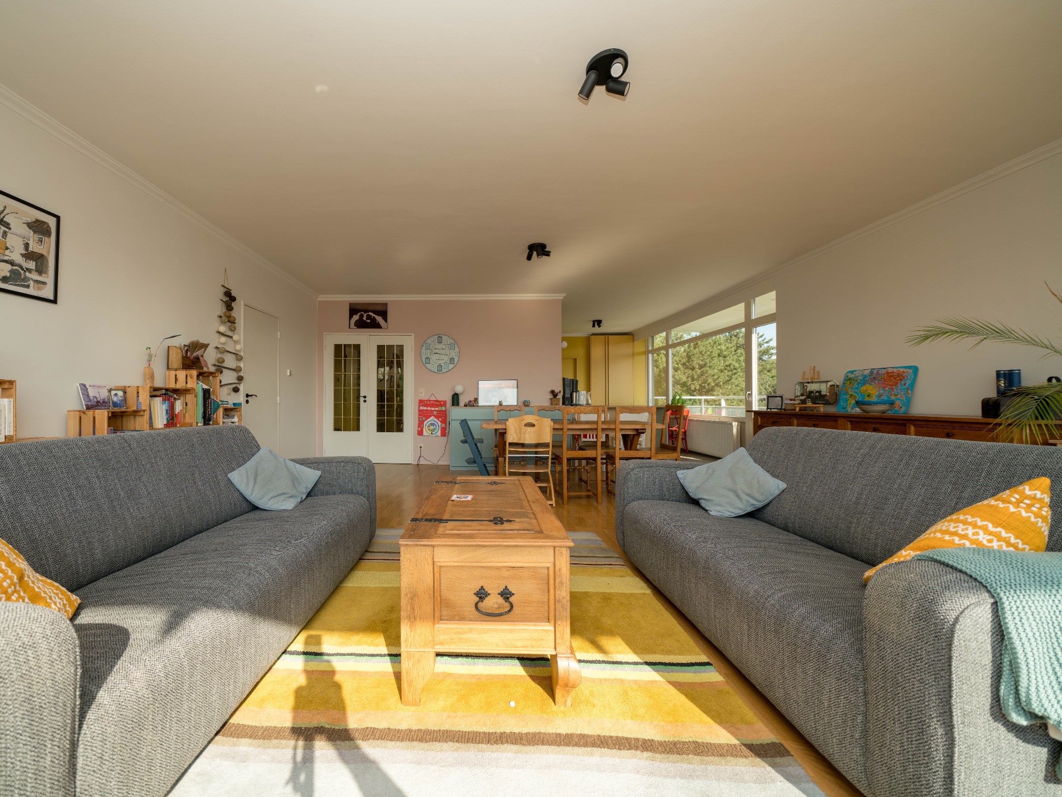 Prachtig appartement met 4 kamers, 2 bdk en 3 terrassen 