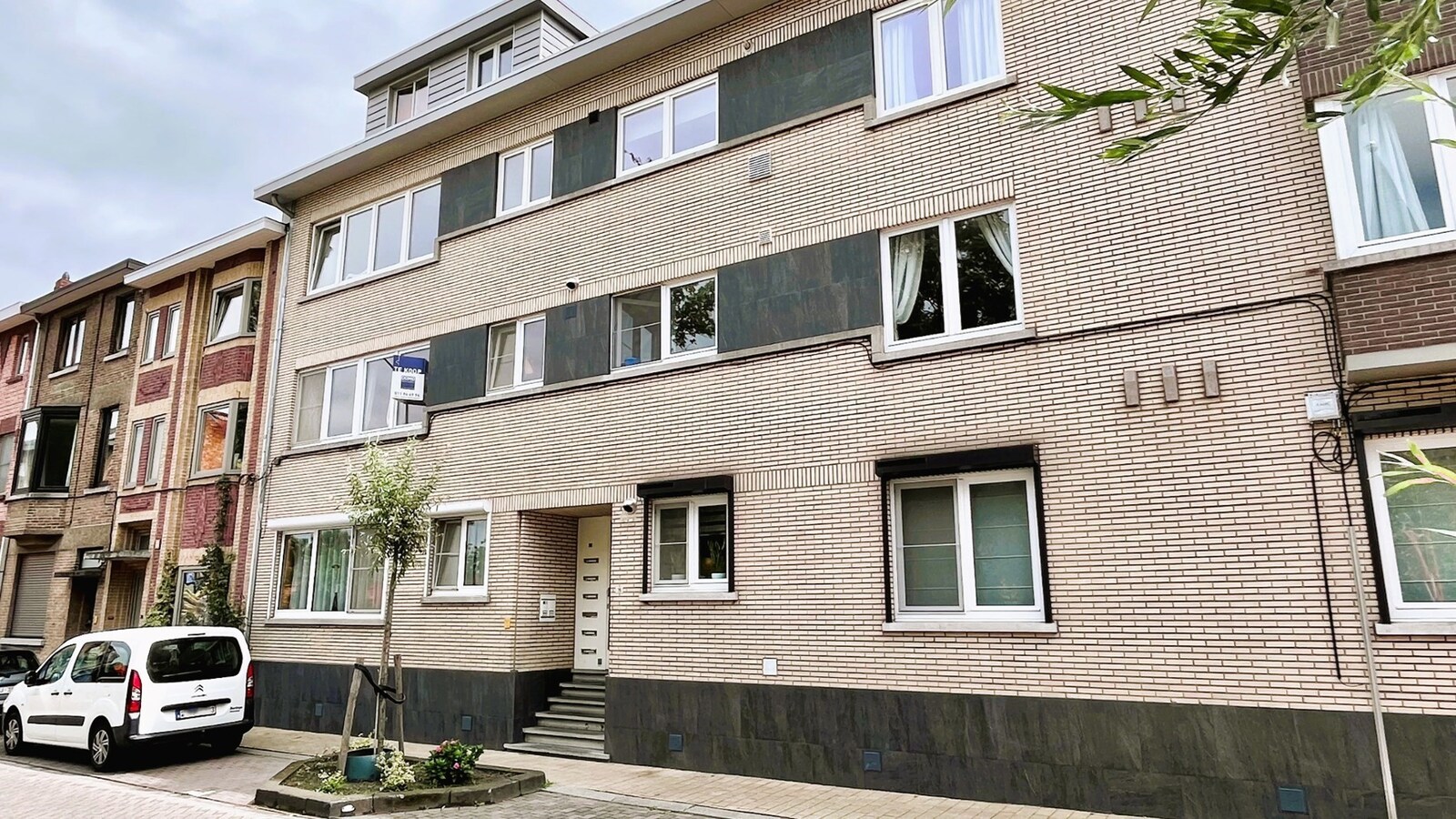 Appartement met 2 slaapkamers gelegen te Runkst. 