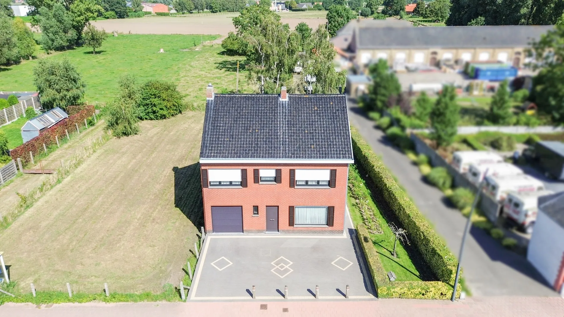 Alleenstaande villa met ruime tuin in Kortemark!