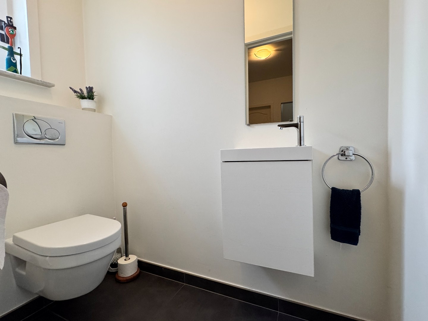 Instapklare halfopen bebouwing met 3 slaapkamers, tuin en garage te Zulte. 