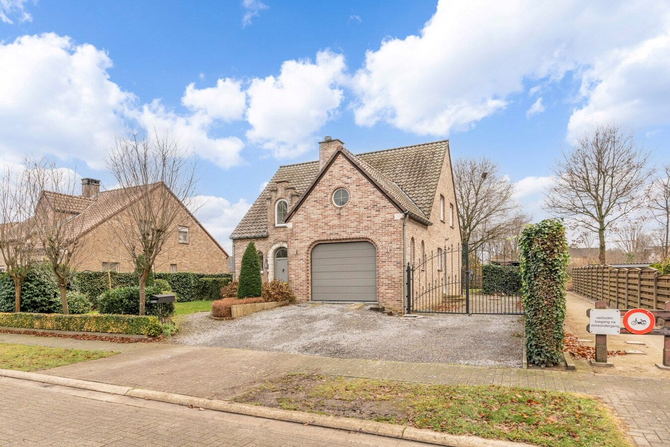 Prachtige ruim gerenoveerde woning. 