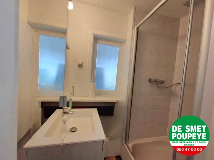 Ruime woning met garage 