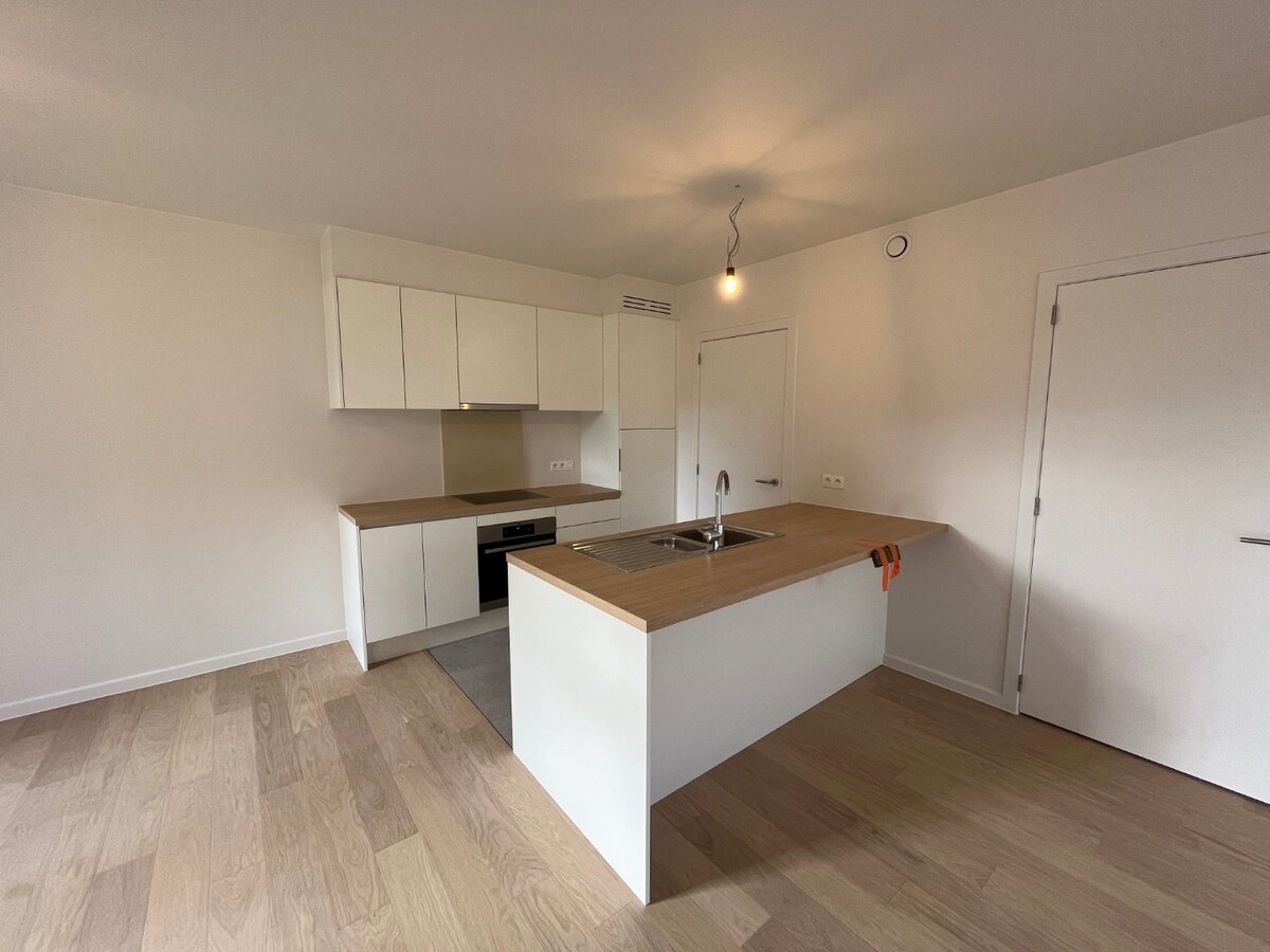 Recent appartement met zicht op het Egmontpark. 
