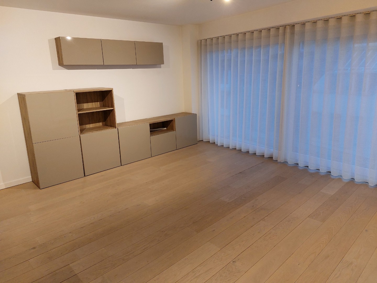 PRACHTIG RECENT APP. GELEGEN JOZEF II STRAAT - TOPLIGGING! 