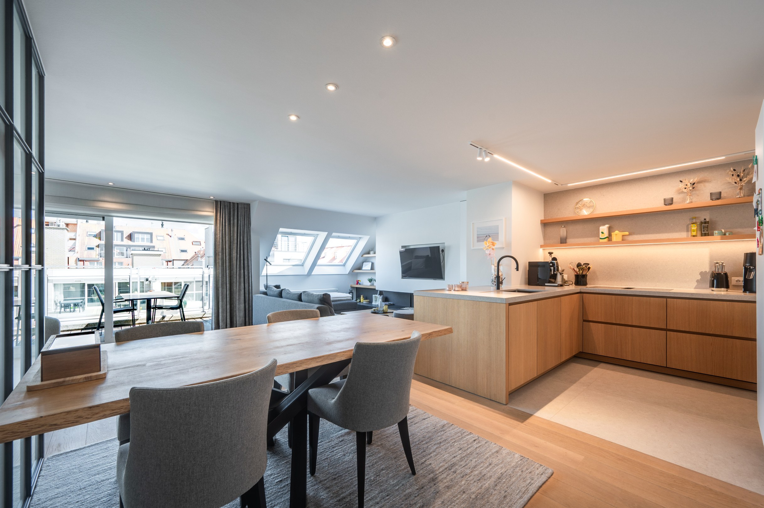 Duplex appartement te koop in Knokke met groot zonnig terras 