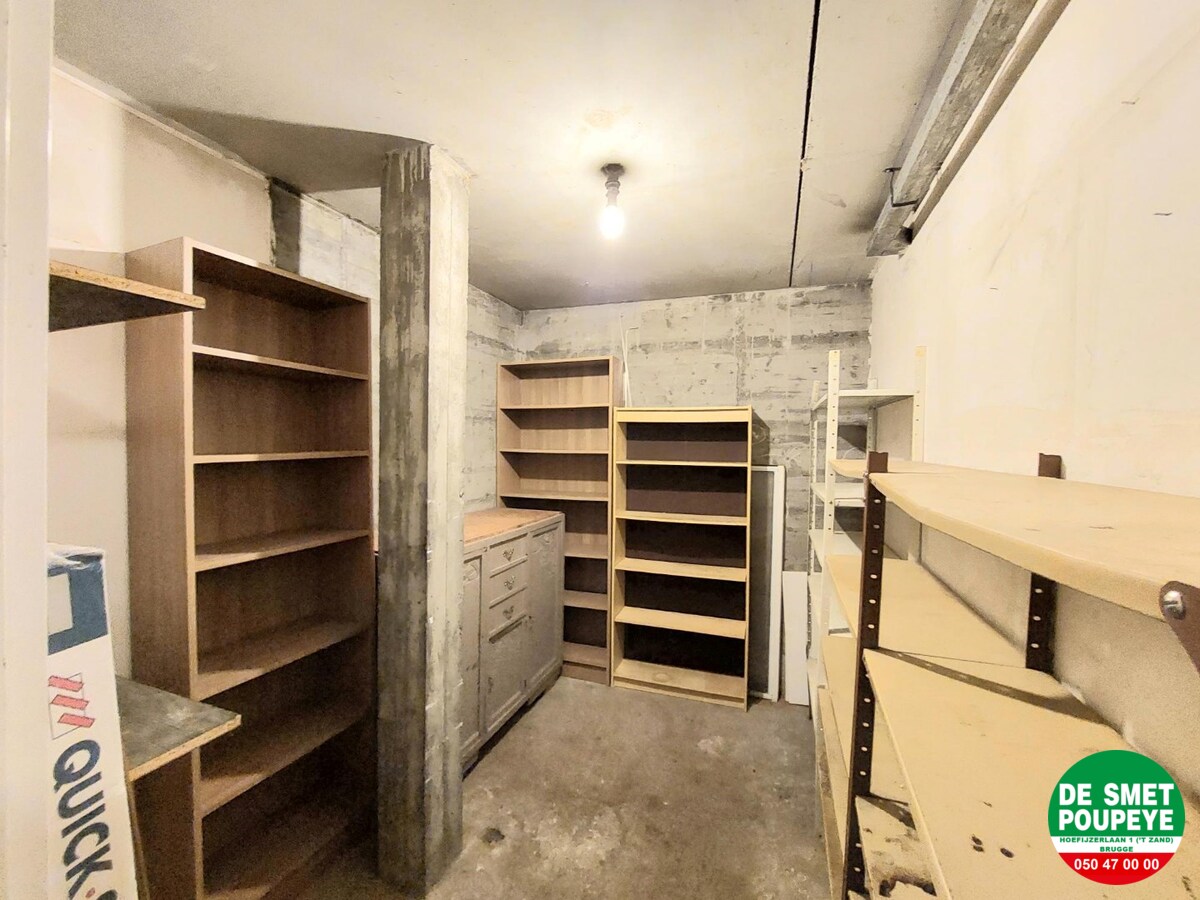 Zonnig hoekappartement met autostaanplaats 