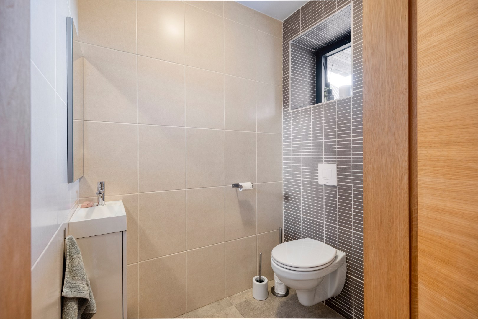 Rustig gelegen, energiezuinige gezinswoning met 4 slpk. nabij Lommel-centrum 