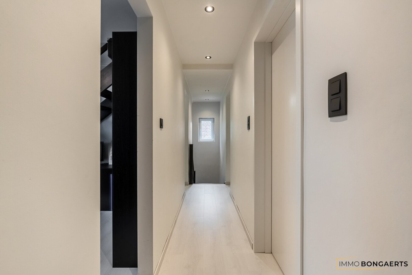 Exclusieve woning met volledig uitgeruste wellnesspraktijk nabij Hasselt 