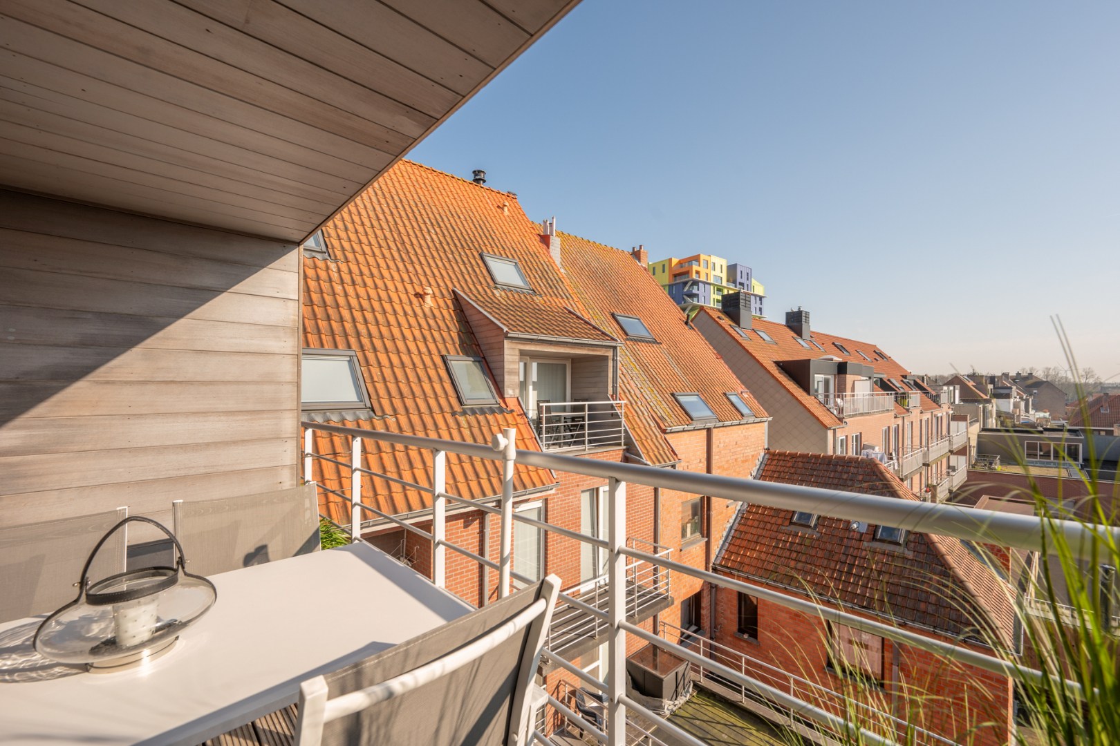 Absoluut instapklare en recent gebouwde duplex met zonneterrassen 