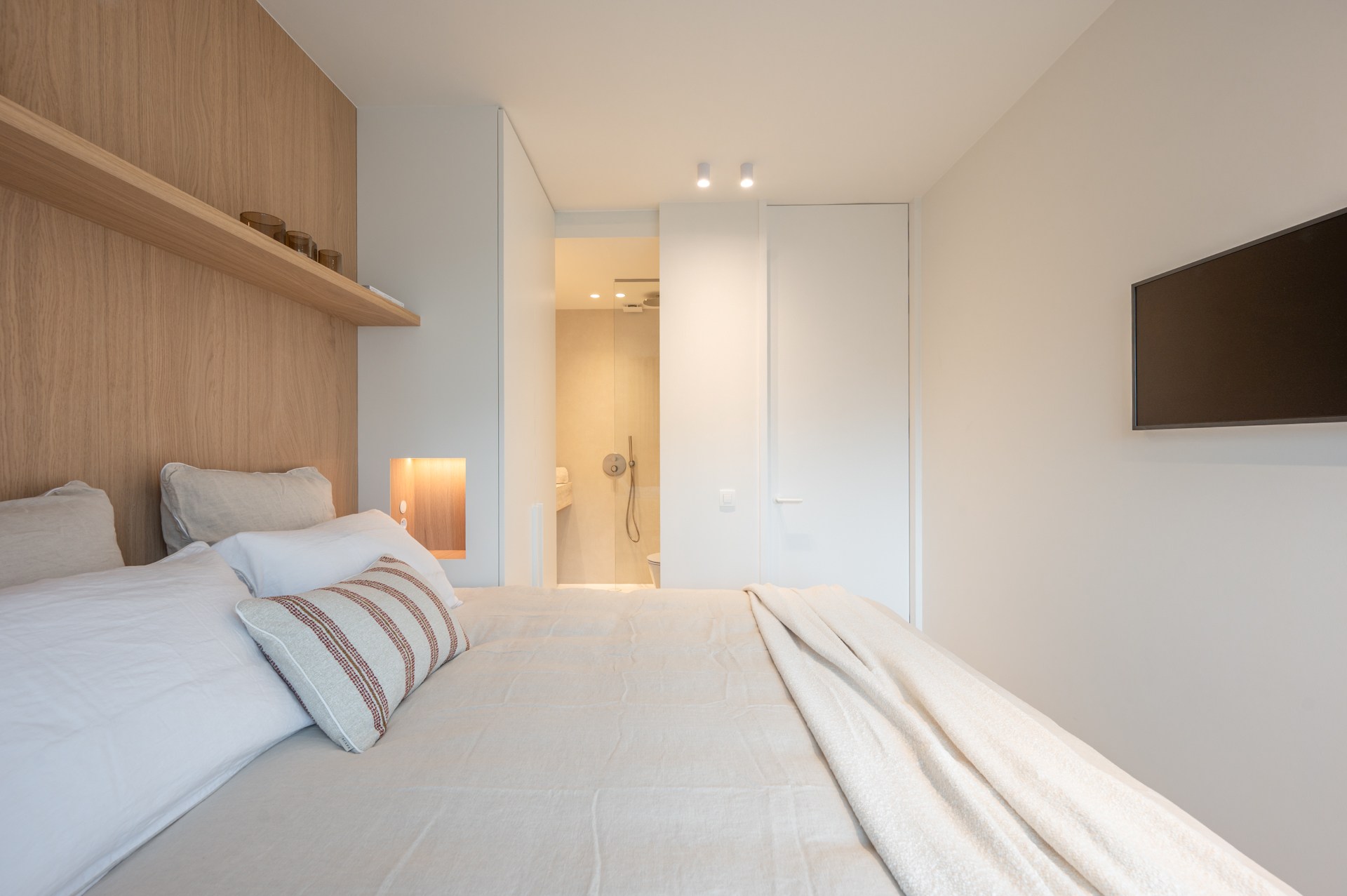 Exclusief gerenoveerd appartement met 3 slaapkamers te koop vlak bij het Albertstrand en het Rubensplein 