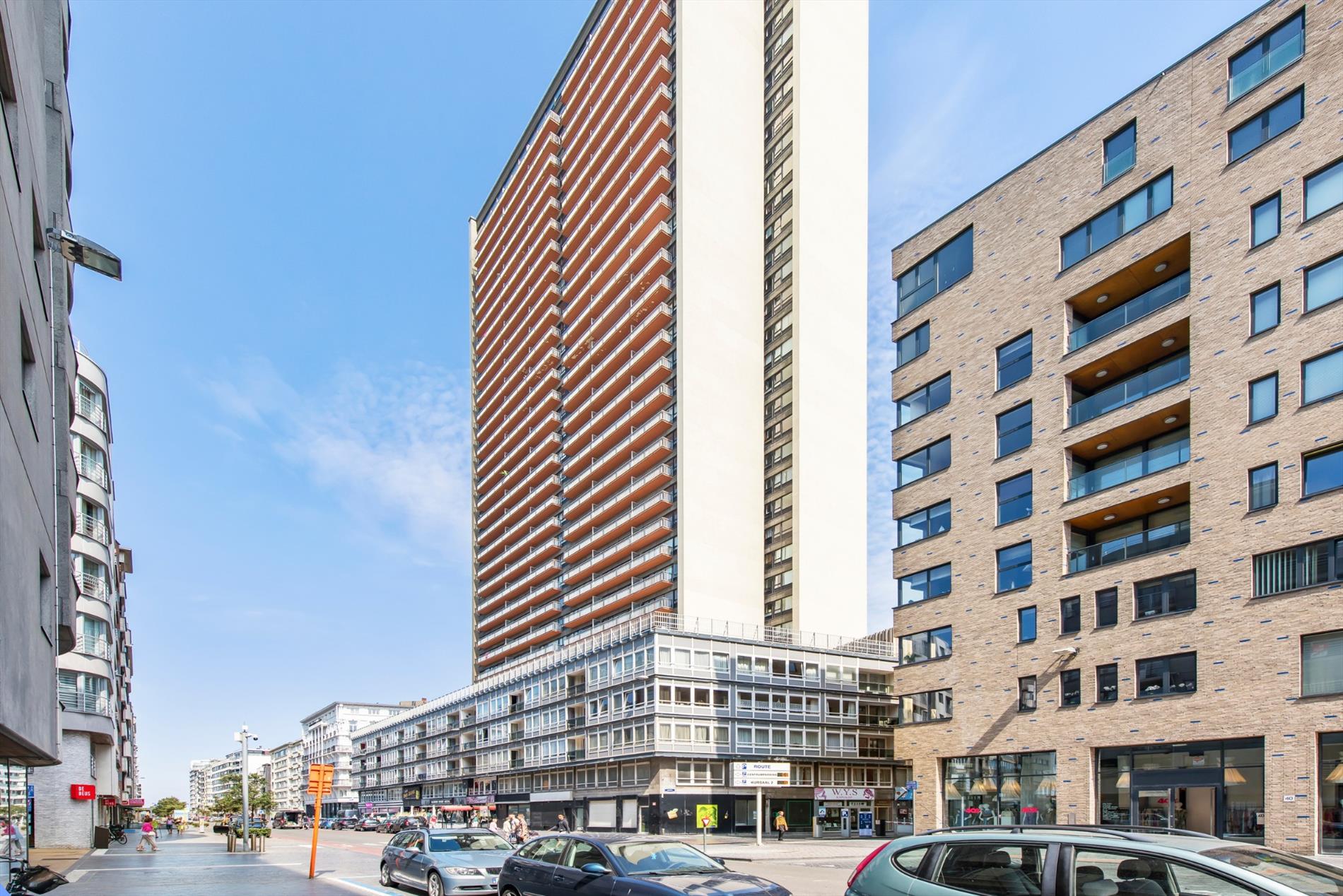 LUXUEUS VAKANTIE APPARTEMENT MET ZICHT OP ZEE EN STAD 