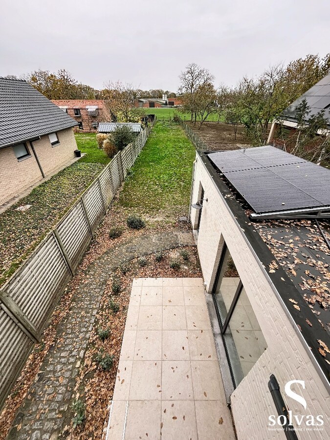 Top gerenoveerde woning met 3 slaapkamers, ruime tuin in prachtige natuur te Aalter EN uiterst energiezuinig. 
