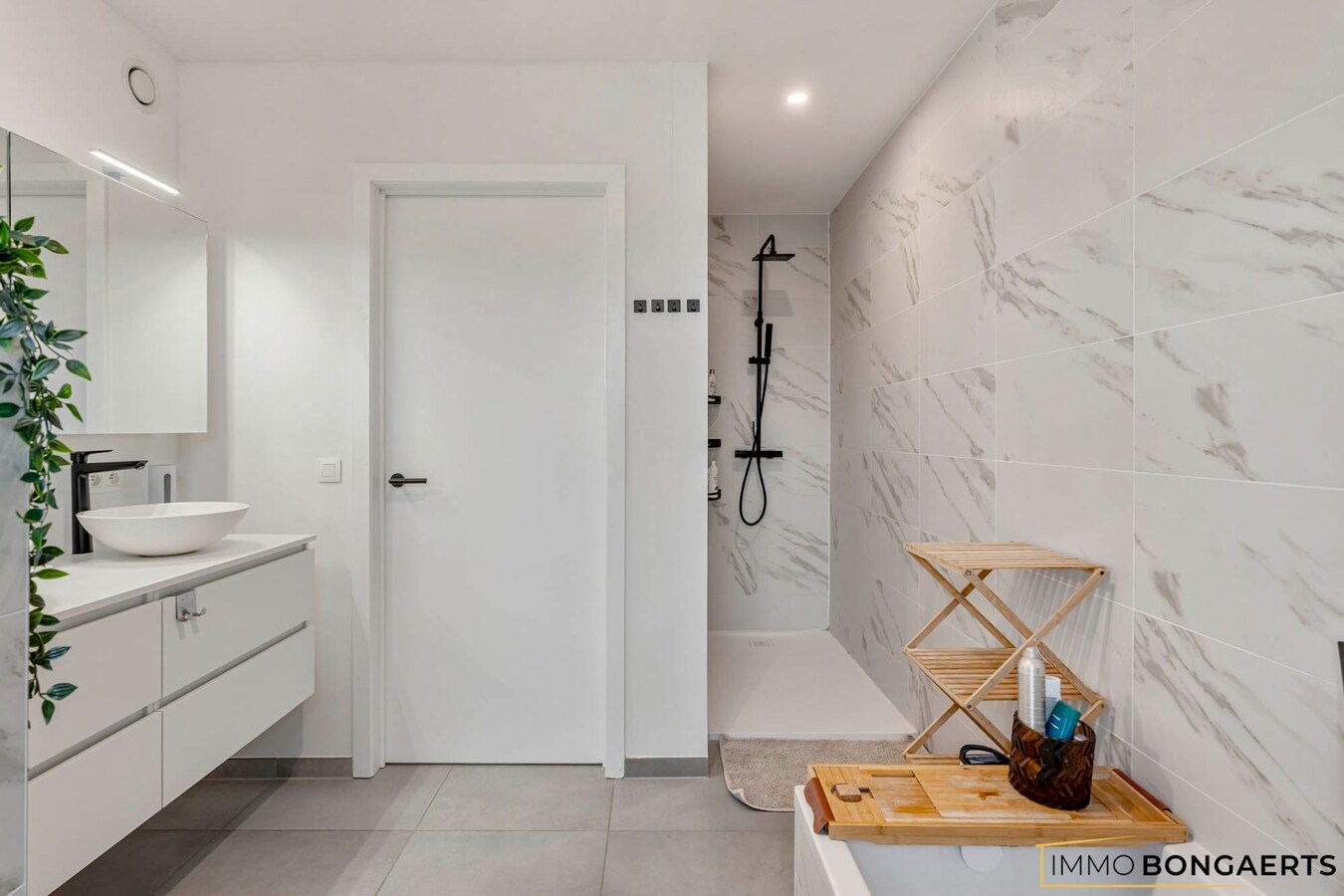 Recente gezinswoning met 3 slaapkamers 