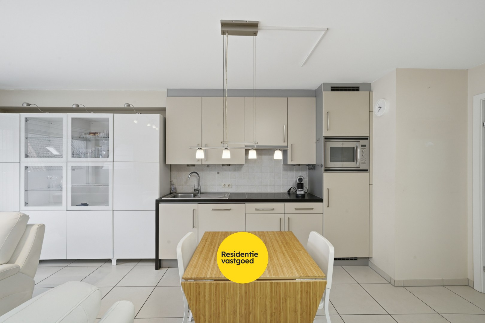 Instapklaar duplexappartement met 2 slaapkamers in Bredene Duinen 