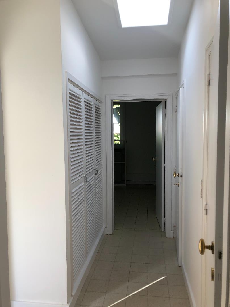 Vernieuwde ruime gezinswoning 