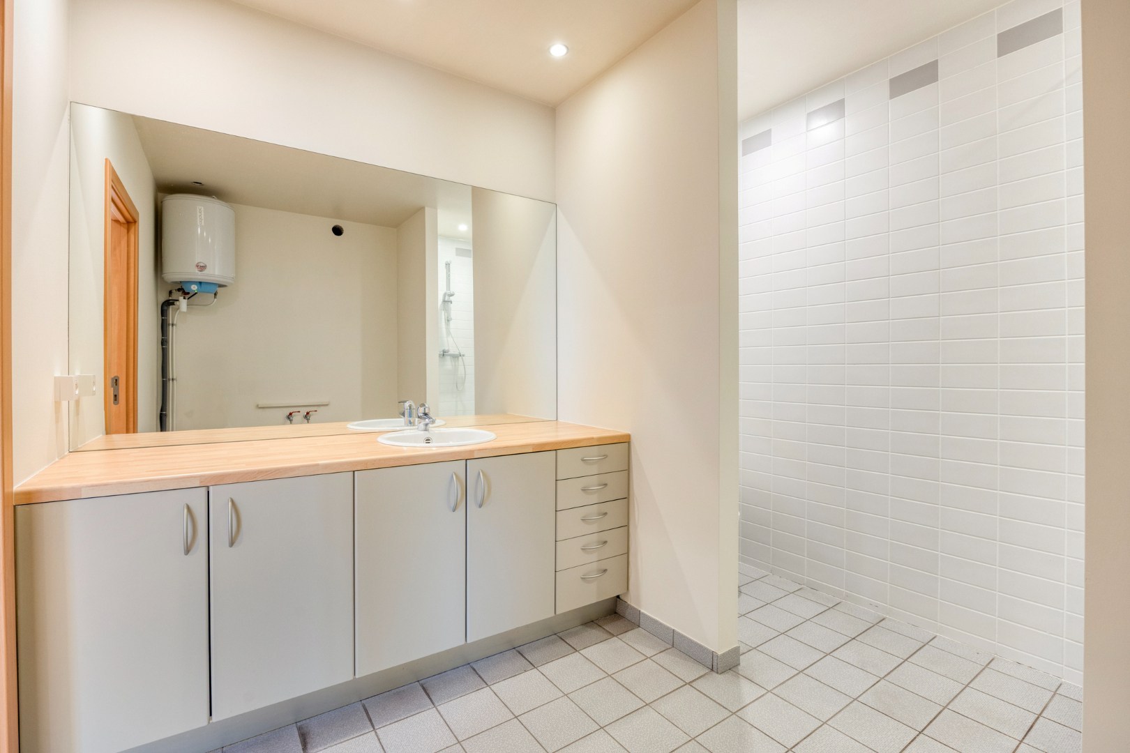 Kantoren te huur in het industriepark te Haasrode/Heverlee met parking - opp. 626 m² (totaal) 