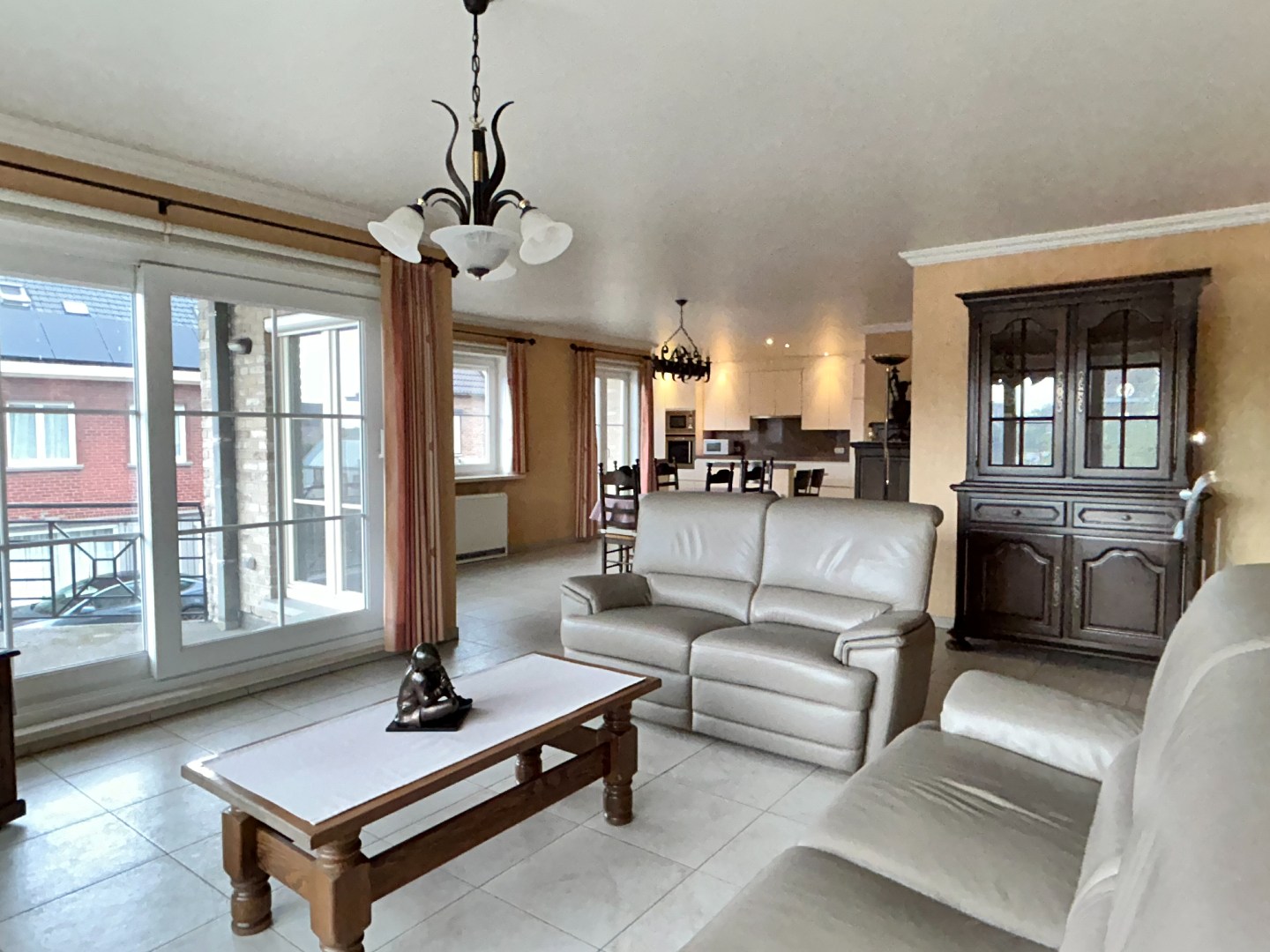 Prachtig hoekappartement met garage en private berging 