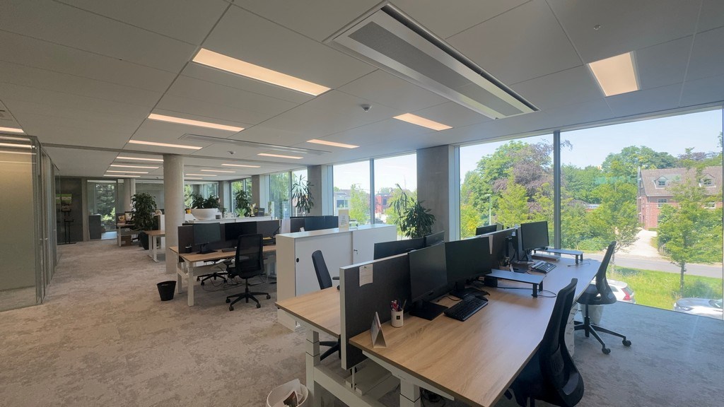 Energiezuinige kantoren te huur in Office Park aan E17 te Lokeren